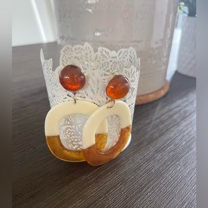 Two tone big earrings